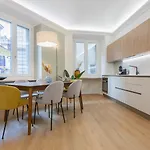 Cheerful Blue Flat By Wonderful Italy דירה *