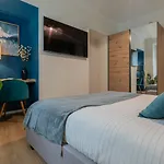 Cheerful Blue Flat By Wonderful Italy Daire