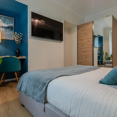 Cheerful Blue Flat By Wonderful Italy Apartament