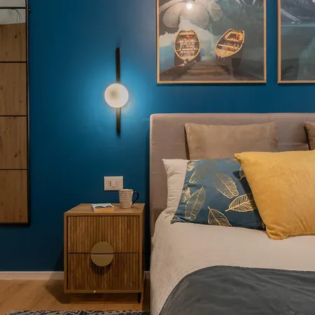 Cheerful Blue Flat By Wonderful Italy * Torino