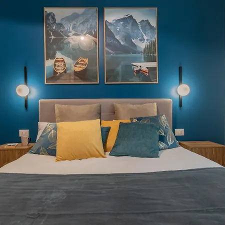 Cheerful Blue Flat By Wonderful Italy Apartman