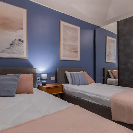 Cheerful Blue Flat By Wonderful Italy * Torino